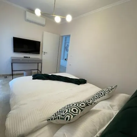 6 Apartment