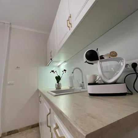 Apartment 6 *