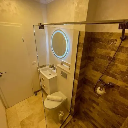 6 Apartment